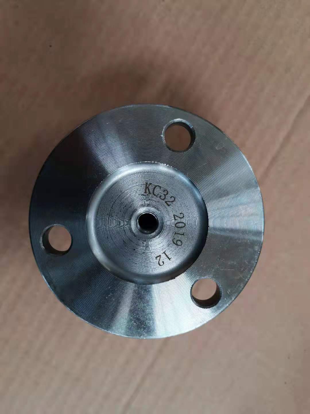 5137239/12 STEERING BURL KING PIN