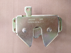 Bonnet lock assembly