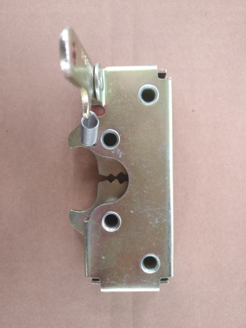 Bonnet lock assembly
